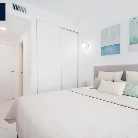 Apartment Punta Vista, 2-br Sea View Apt, Pool, Punta Prima *